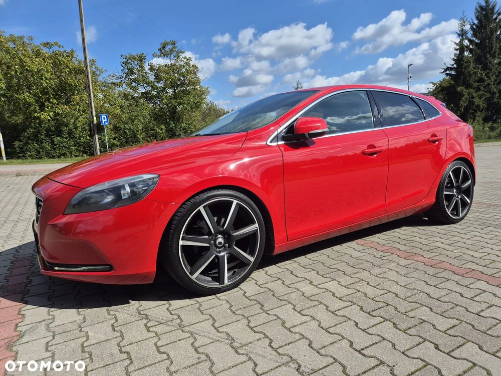 Volvo V40 D2 Momentum - 16
