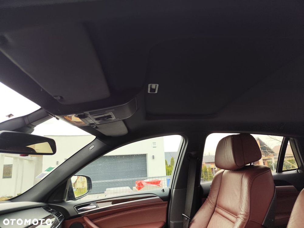 BMW X6 xDrive40d - 11