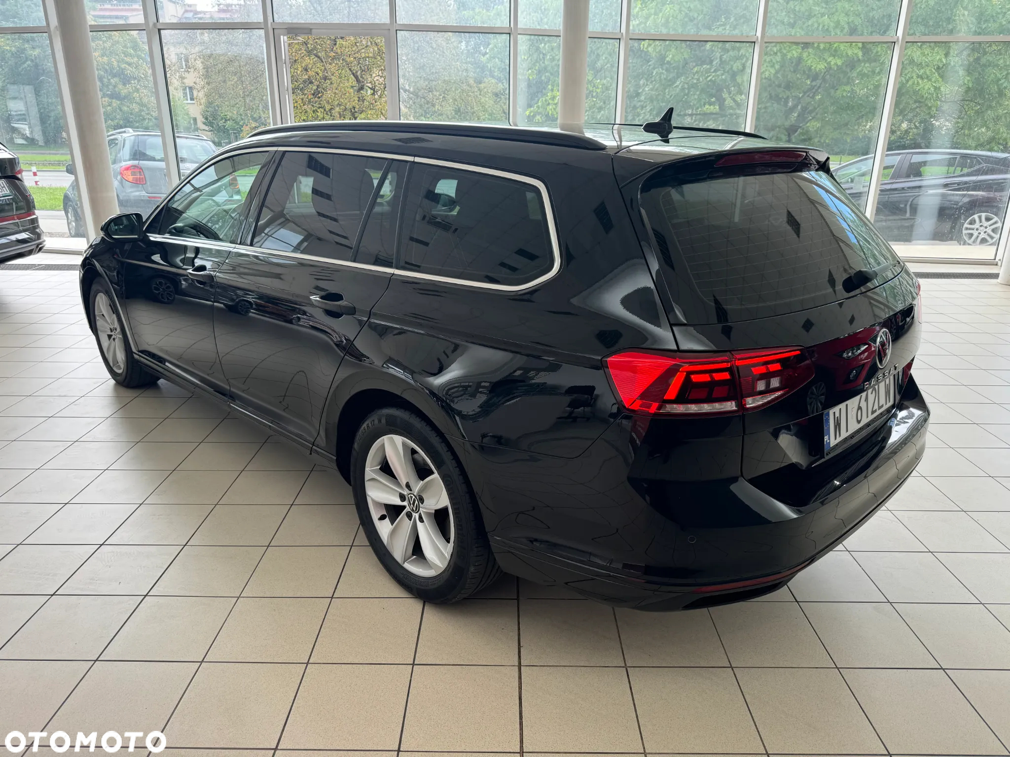 Volkswagen Passat 2.0 TSI Business DSG - 9