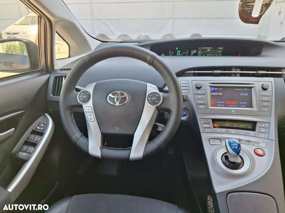 Toyota Prius Terra - 13