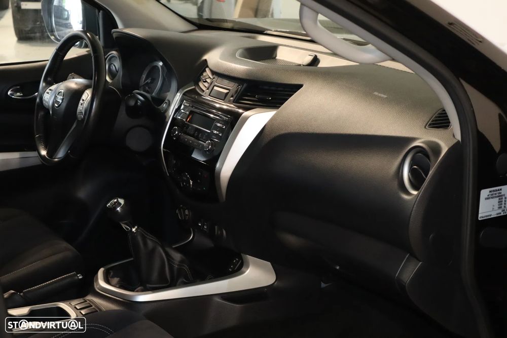 Nissan Navara 2.3 dCi CD 4WD Tekna - 10