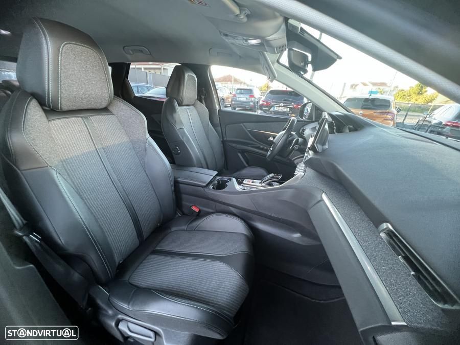 Peugeot 3008 1.6 Hybrid4 Allure Pack e-EAT8 - 24