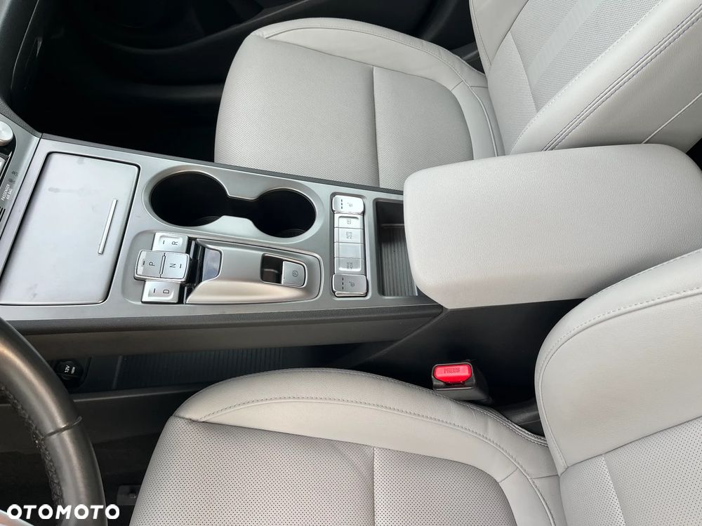 Hyundai Kona 64kWh Platinum - 16