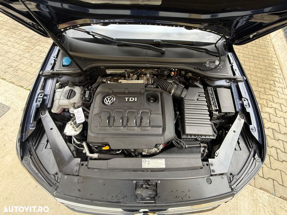 Volkswagen Passat 2.0 TDI DSG 4Motion Highline - 34