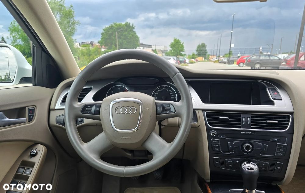 Audi A4 Avant - 11