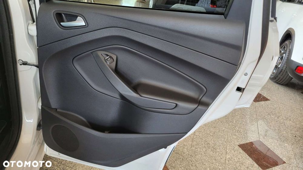 Ford Kuga - 20