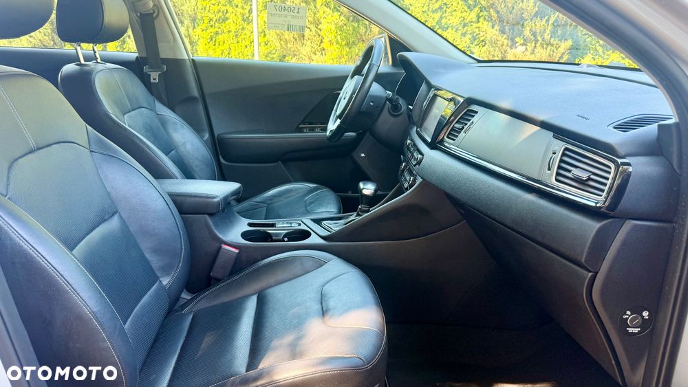 Kia Niro 1.6 GDI HEV 2WD OPF Edition 7 - 26