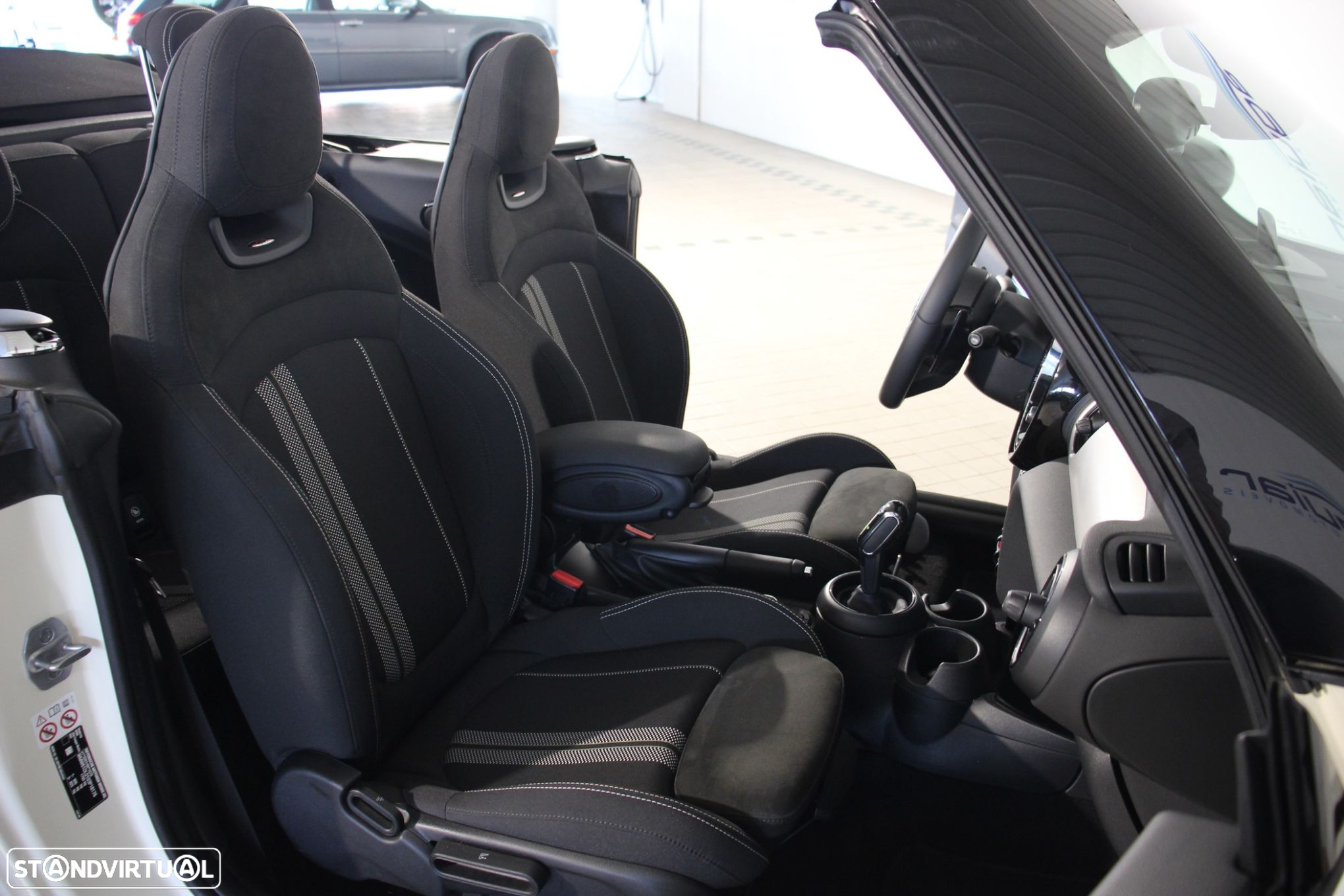MINI 3 Portas John Cooper Works Auto Desportiva - 12