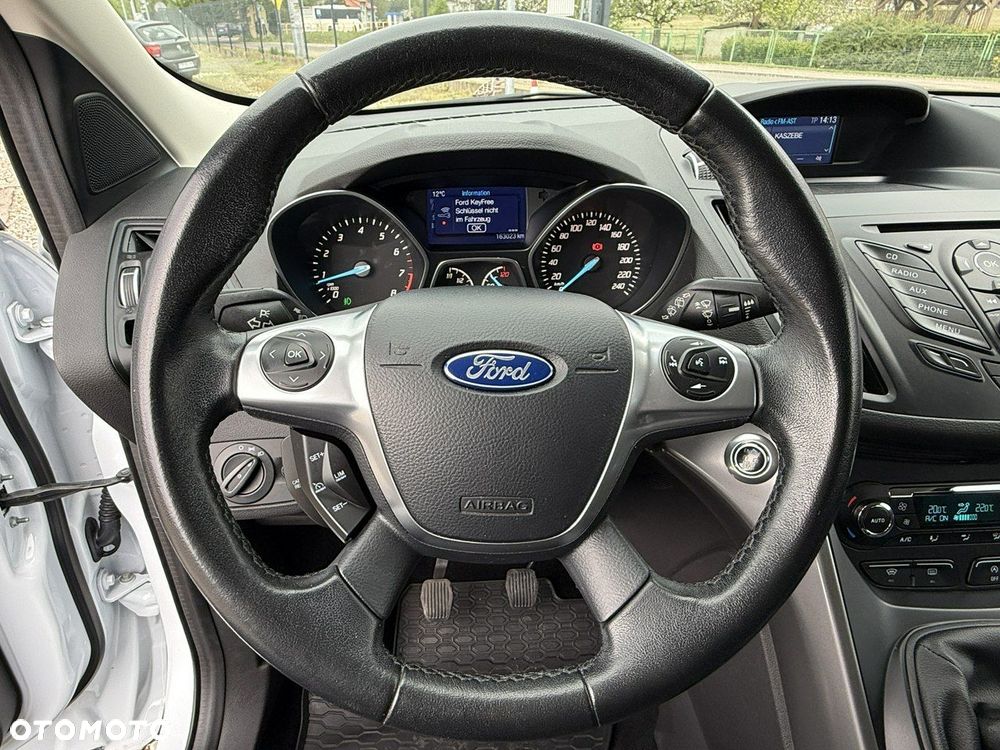 Ford Kuga - 25