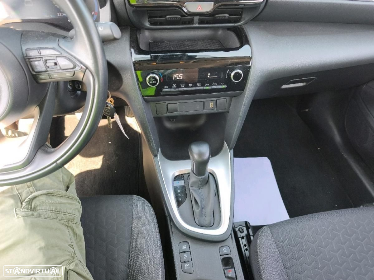 Toyota Yaris Cross 1.5 HDF Comfort Plus - 3