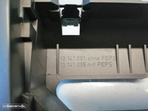 Moldura / Estrutura Consola Central / Rádio Opel Astra H (A04) - 3