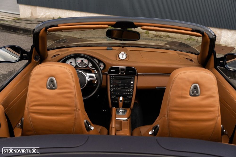 Porsche 911 (997) Turbo Cabriolet PDK - 31
