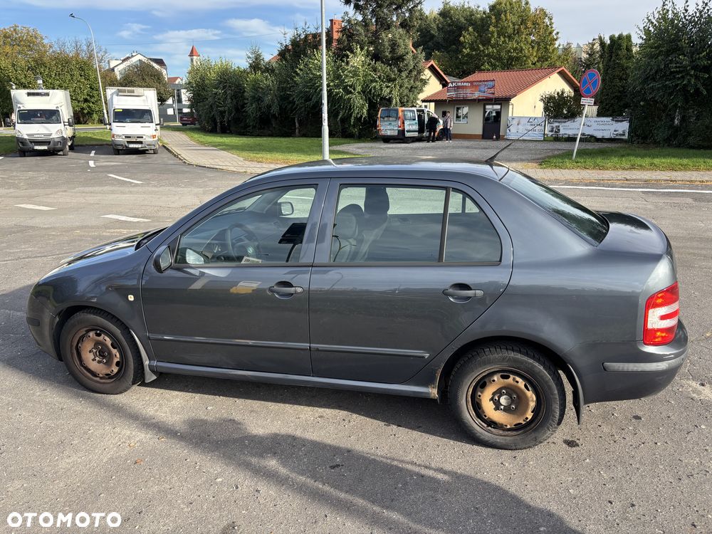 Skoda Fabia 2008 photo 5