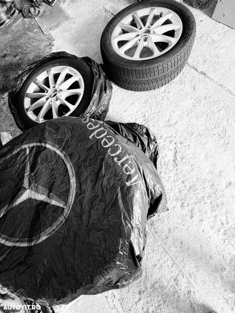 Mercedes-Benz A 250 e Sedan 8G-DCT Lim. AMG Line Advanced - 11
