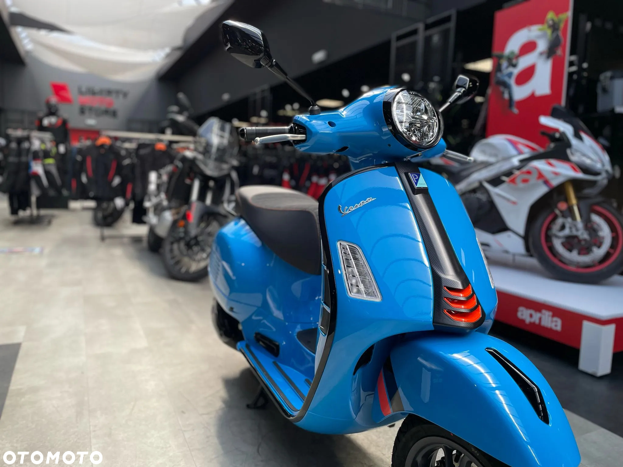 Vespa GTS - 12