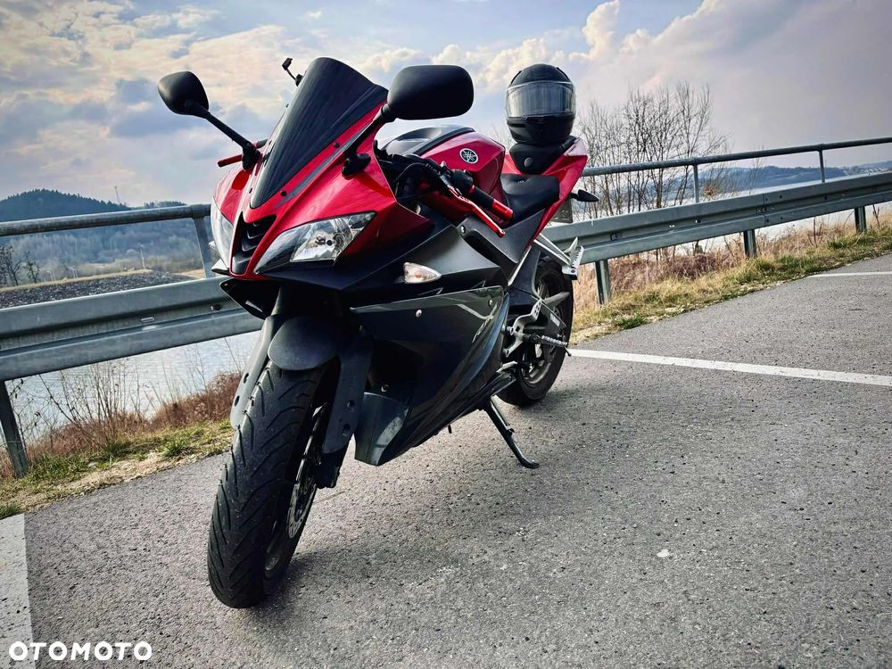 Yamaha YZF - 1