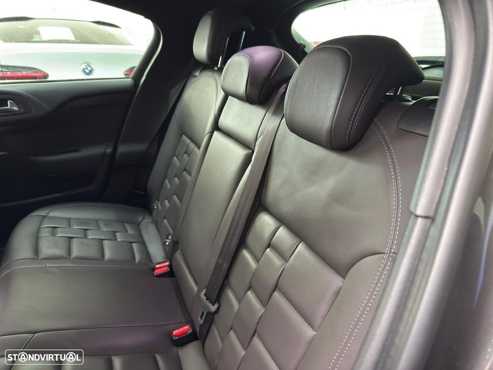 DS DS4 Crossback 2.0 BlueHDi Sport Chic EAT6 - 52