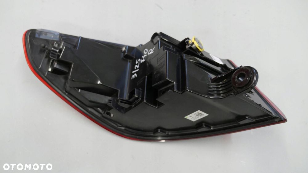 bmw f40 lampa prawy tył prawa tylna w błotnik 7450644 - 5