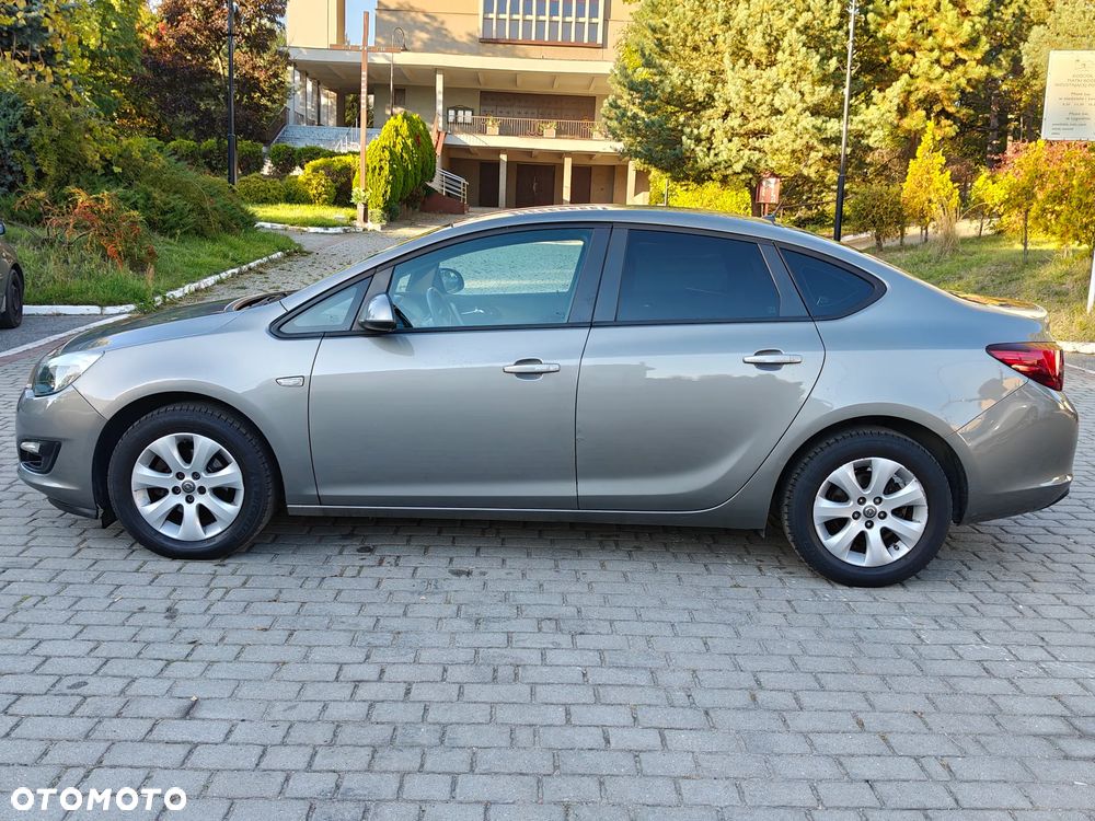 Opel Astra 1.6 Cosmo - 25