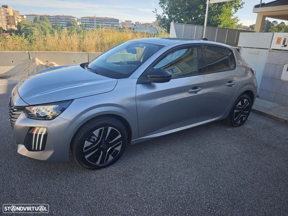 Peugeot e-208 Allure - 6