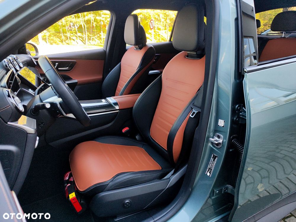 Mercedes-Benz GLC - 12