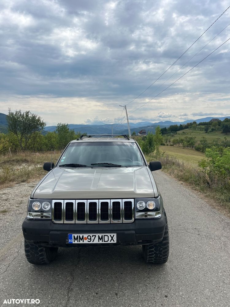 Jeep Grand Cherokee - 20