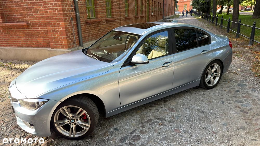 BMW 3 Series 2013 photo 3