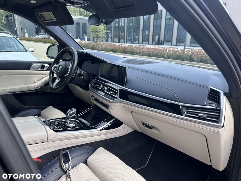 BMW X7 xDrive40i - 17