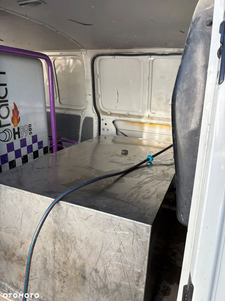 Volkswagen Transporter - 7