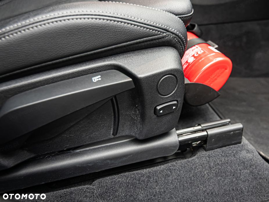 BMW X3 xDrive20i Advantage - 8