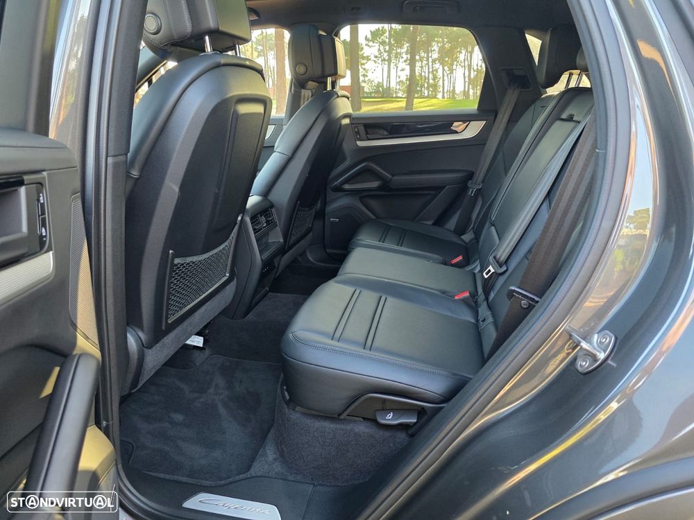 Porsche Cayenne E-Hybrid - 18