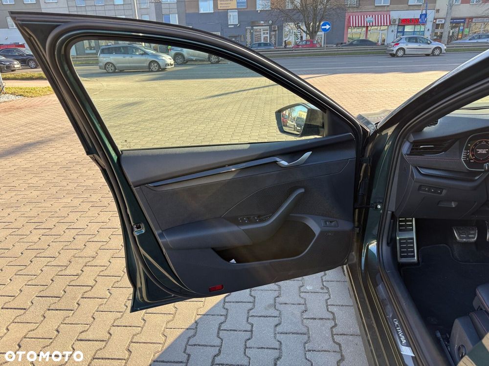 Skoda Octavia 2.0 TSI RS DSG - 13
