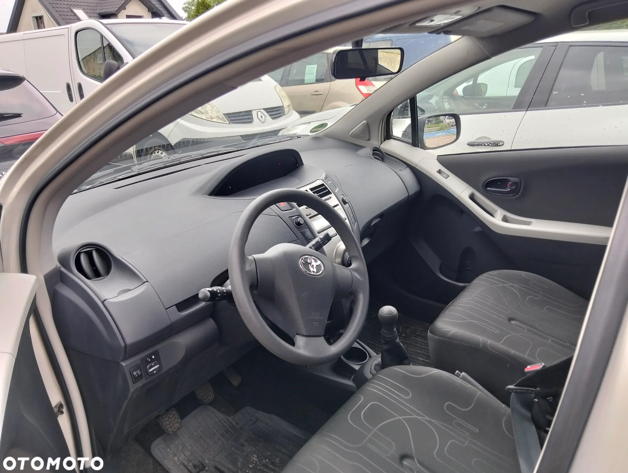 Toyota Yaris 1.0 Active - 6