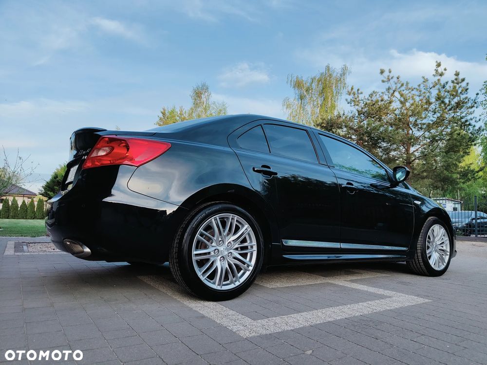Suzuki Kizashi 2.4 4x4 CVT Sport - 38