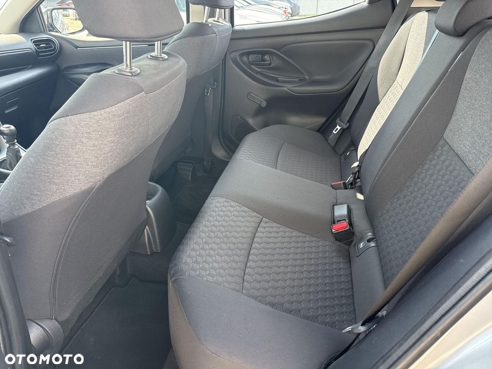 Toyota Yaris - 13