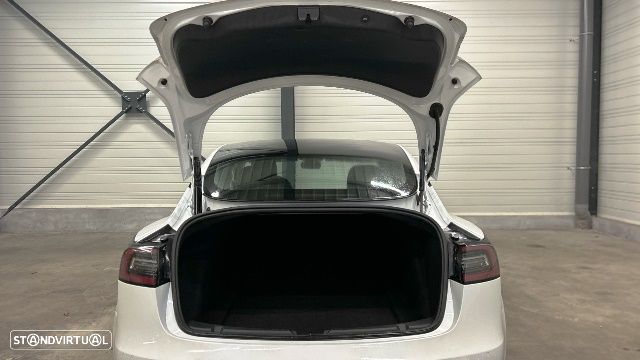 Tesla Model 3 Long Range RWD - 2