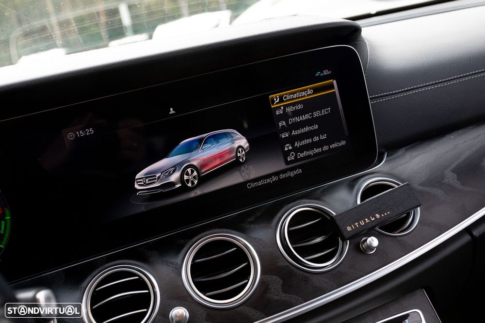 Mercedes-Benz E 300 de AMG Line - 24