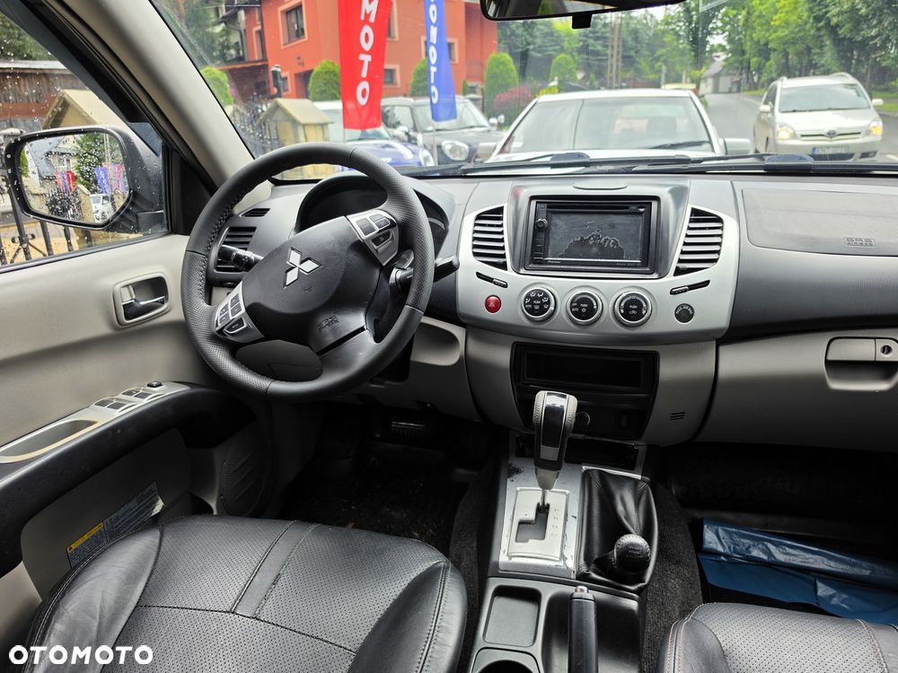 Mitsubishi L200 - 29