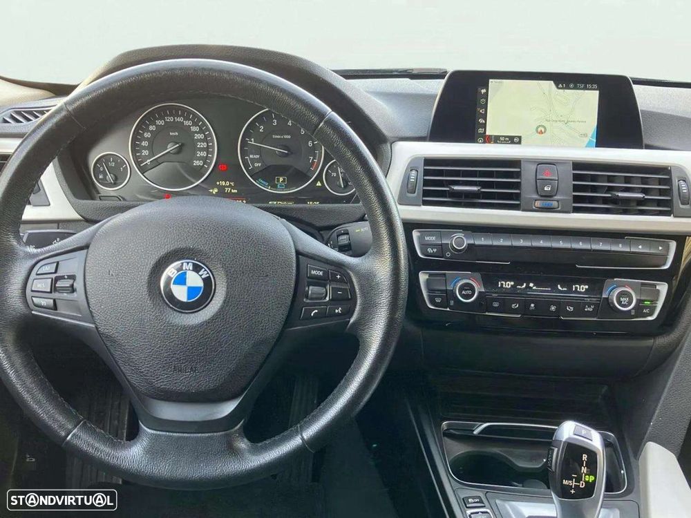 BMW 330 e iPerformance - 10