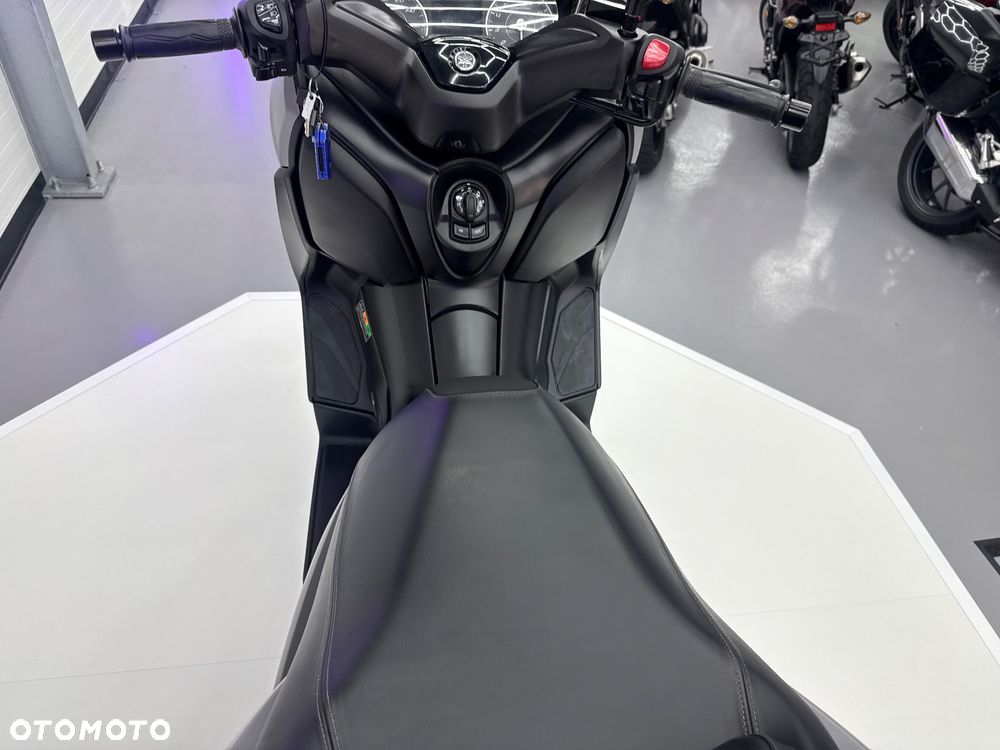 Yamaha X-max - 23