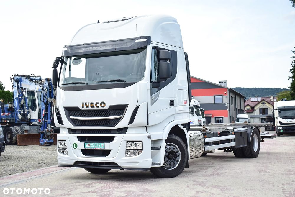 Iveco Stralis 420 E6/ Rama do zabudowy/ BDF/ Traxon/ Złoty kontrakt !/ Retarder ! / Winda ! Sprowadzony !