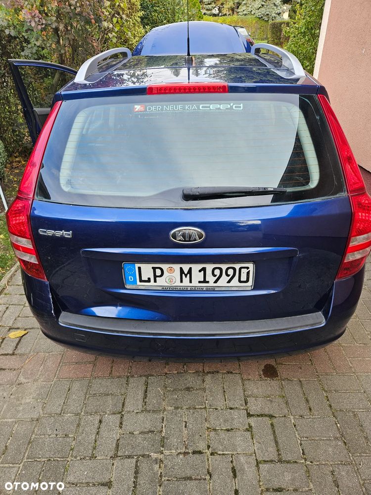 Kia Ceed - 16