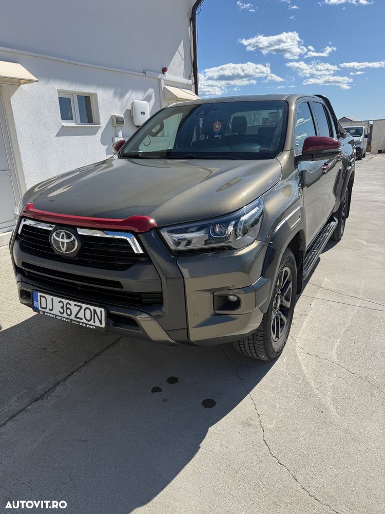 Toyota Hilux 2.8D 204CP 4x4 Double Cab AT Invincible Color Edition - 4
