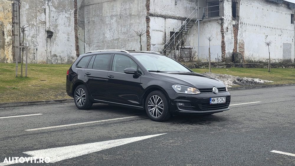 Volkswagen Golf 2.0 TDI Highline - 34