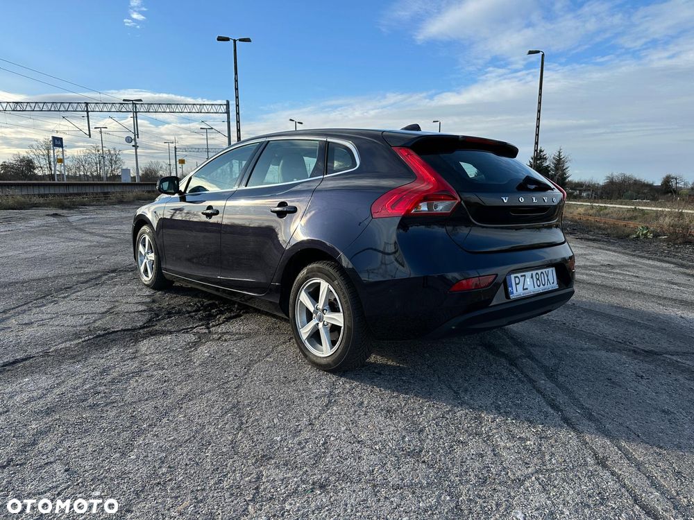 Volvo V40 D2 Momentum - 5