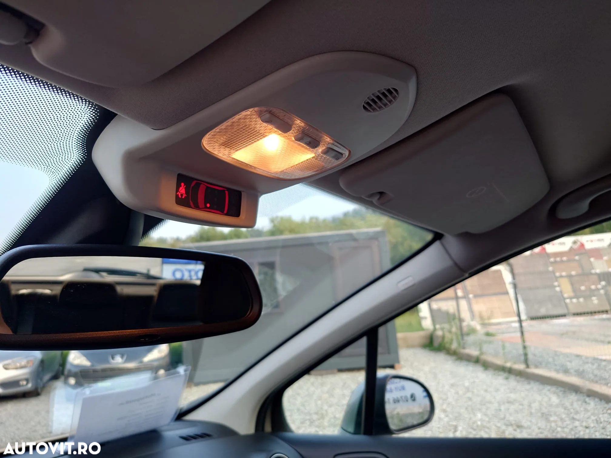 Peugeot 308 1.6E Premium Pack - 17