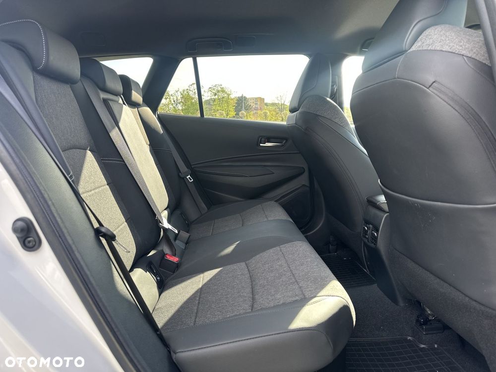 Toyota Corolla - 17