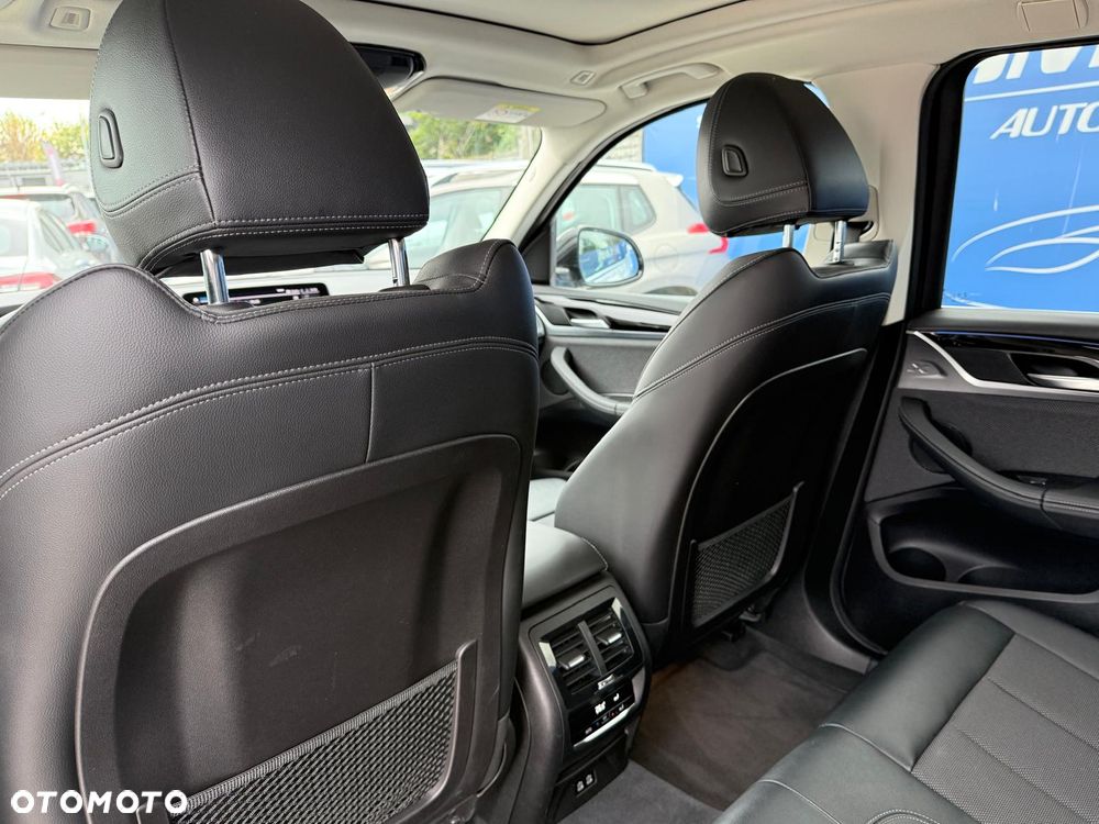 BMW X3 xDrive30e - 15