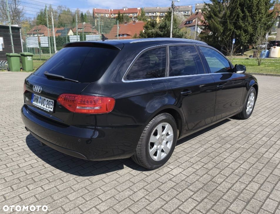 Audi A4 Avant 2.0 TDI DPF quattro - 4