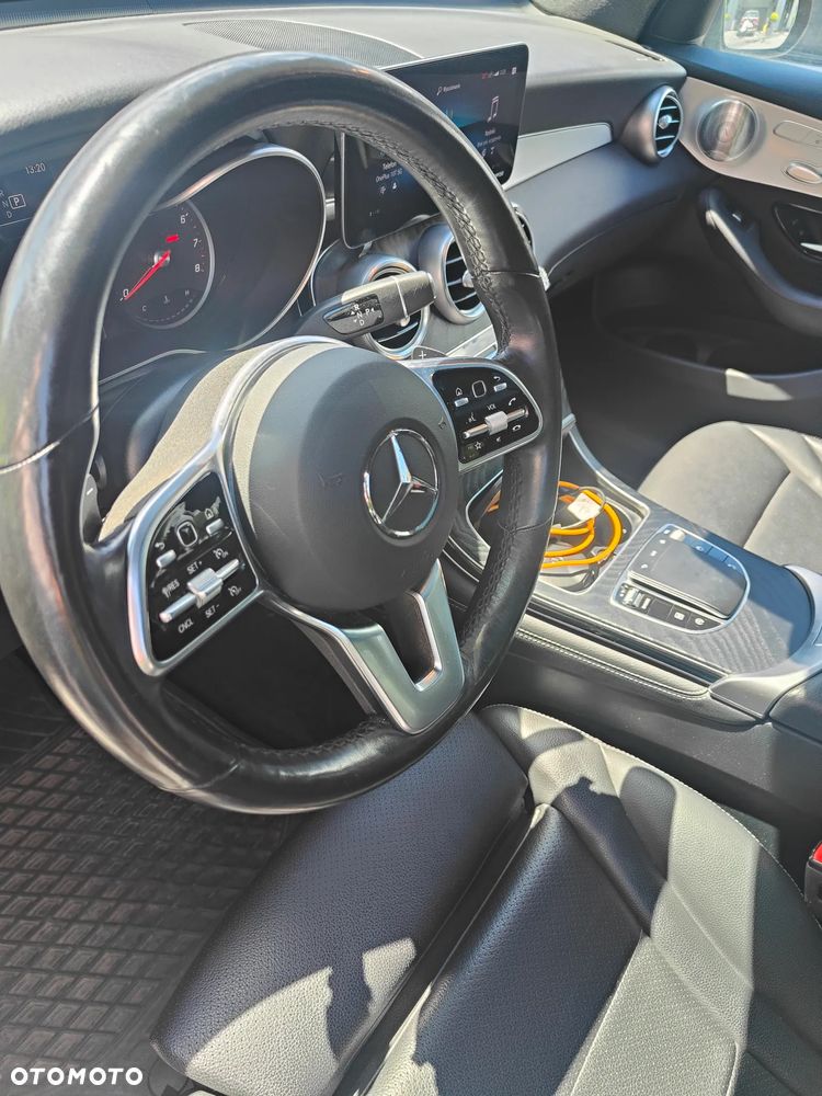 Mercedes-Benz GLC 300 4Matic 9G-TRONIC AMG Line - 22